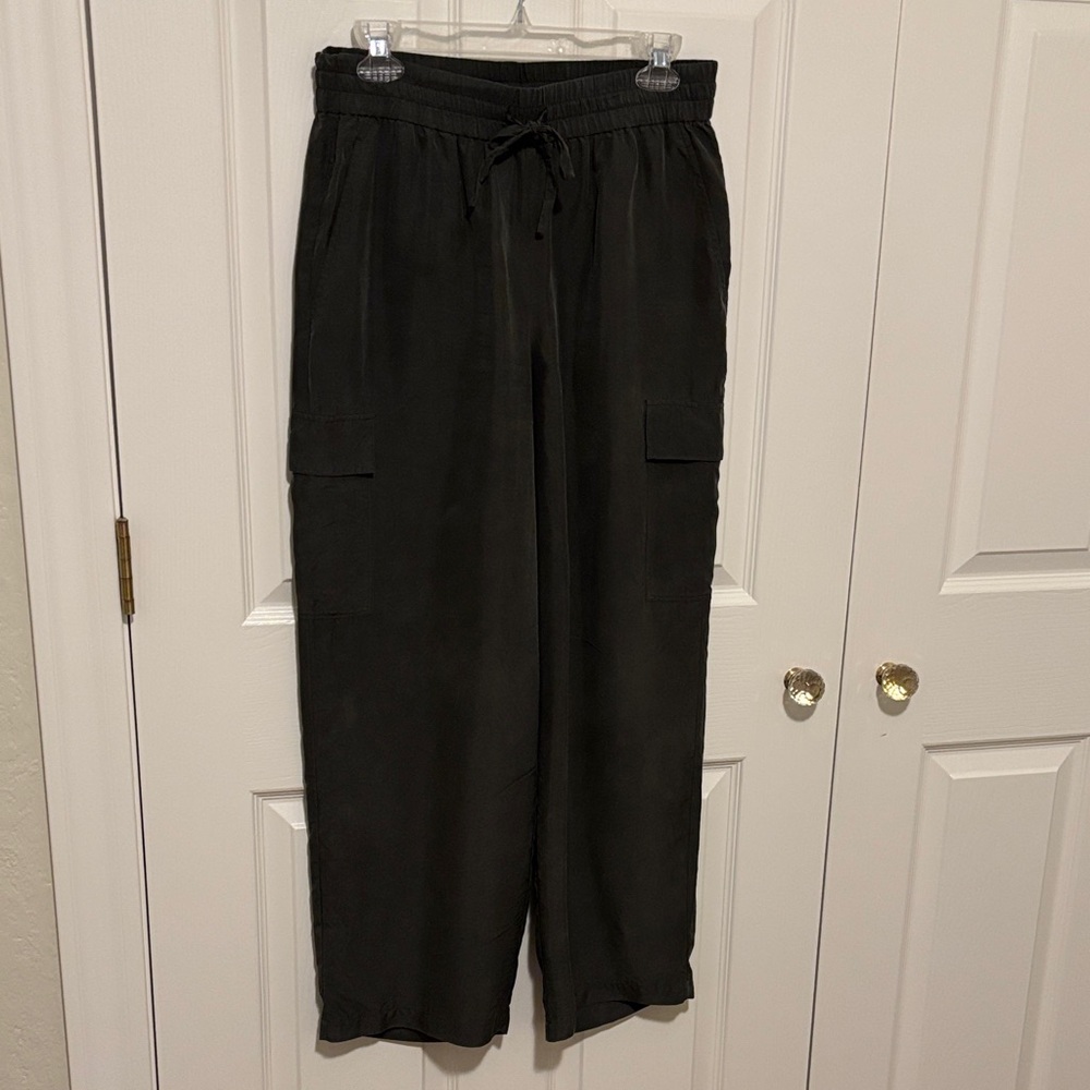 Eileen Fisher olive green silk cargo pants. Petite Small